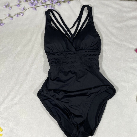 NWT La Blanca Cross Back One-Piece Swimsuit 6 BLK‎ - Picture 6 of 12